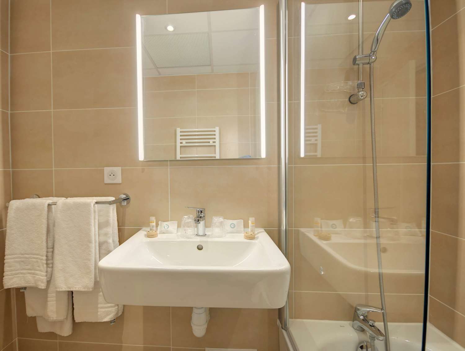 Best Western Domaine De Roquerousse Salon-de-Provence Zewnętrze zdjęcie