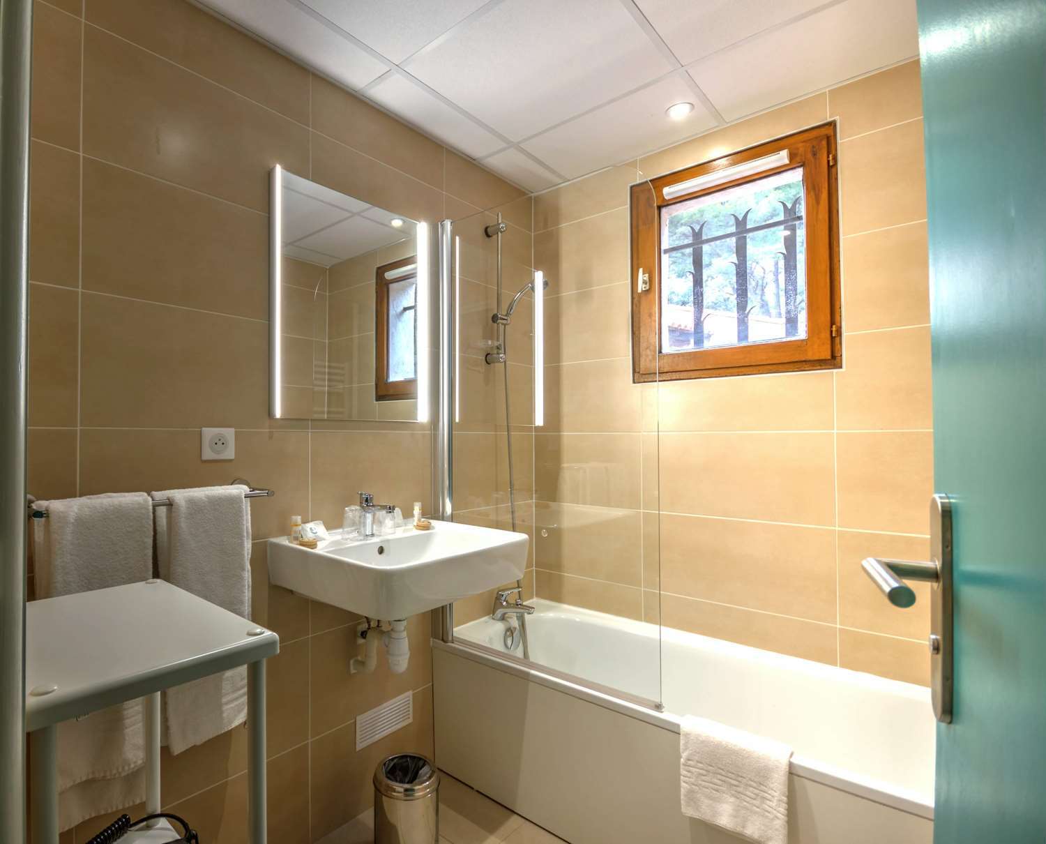 Best Western Domaine De Roquerousse Salon-de-Provence Zewnętrze zdjęcie